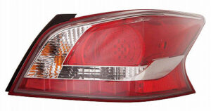 Nissan Altima Tail Light Passenger Side Altima 2013-2014 (To May 2014 Production)