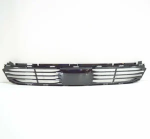 BMW 7 Series (canada) 2017-2019/7 Series 2016-2019 Grille Lower Center Bright Black With active Cruise/executive Package Without M-pkg