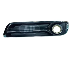 Chrysler 300 Fog Lamp Bezel Front Driver Side With chrome Molding Without Adaptive Cruise 2011-2014
