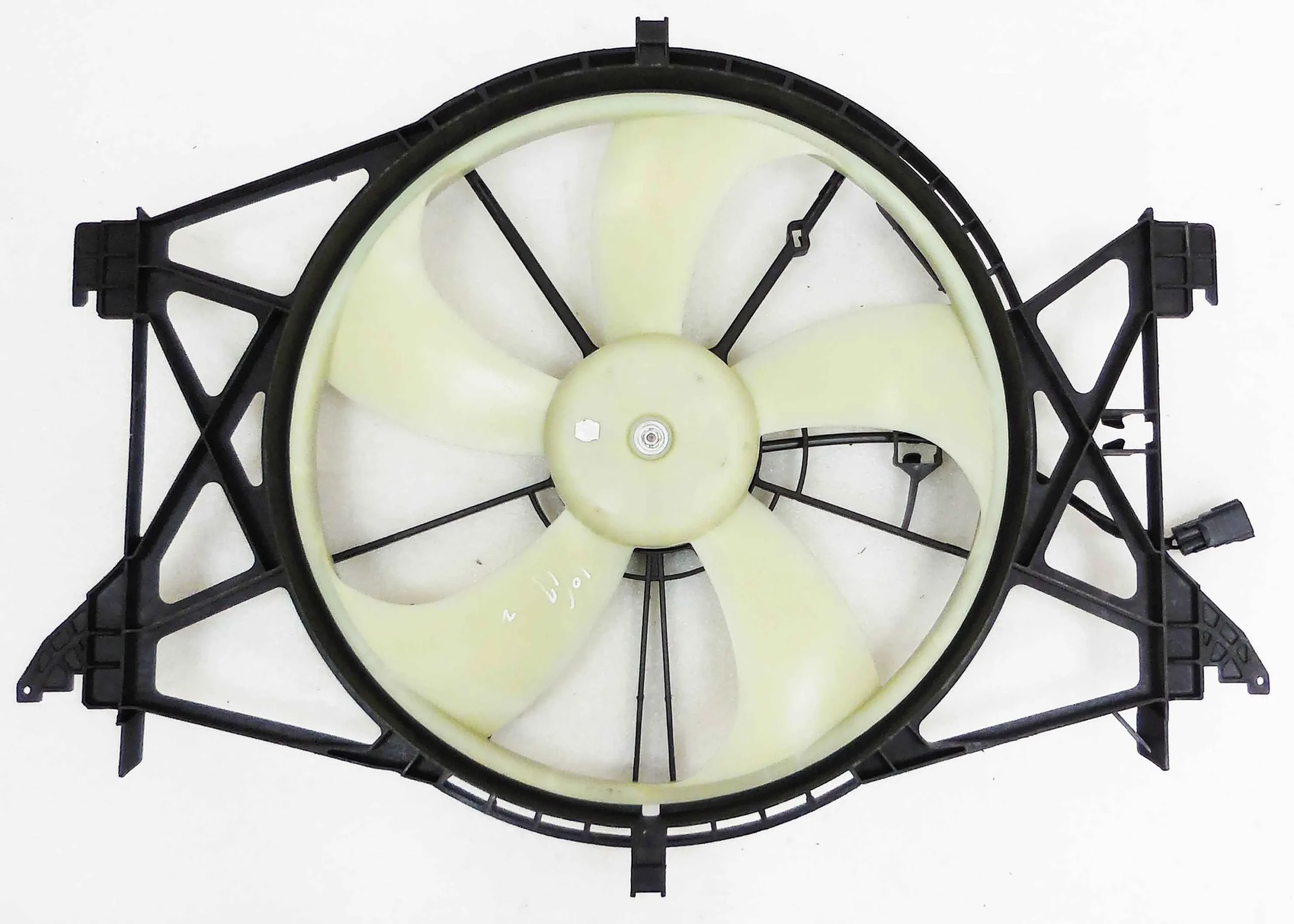 Dodge Ram 1500 Pickup 2009-2010/Pickup RAM2500-3500 2010 Radiator Fan Assembly 5.7L V8/4.7L V8 With electric Fan Assembly