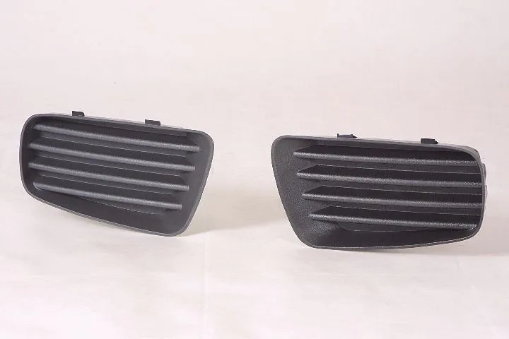 Saturn VUE Fog Lamp Cover Front Driver Side 2006-2007