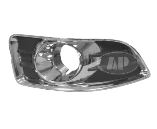 Chevrolet Malibu 2006-2007/Malibu Classic 2008/Malibu MAXX 2006-2007 Fog Lamp Bezel Front Passenger Side Chrome/black LT/LTZ Model/classic