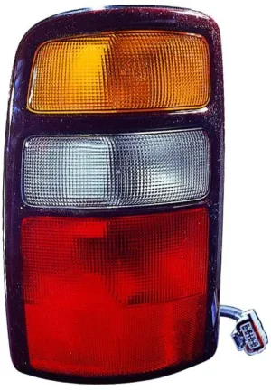 Chevrolet/GMC Suburban/Tahoe/Yukon/Yukon Denali Tail Lamp Driver Side High Quality 2004-2006