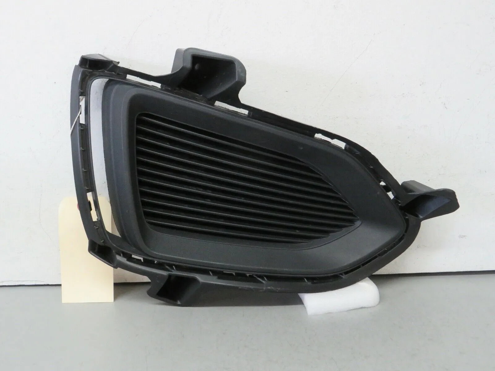 Hyundai Accent Hatchback (canada) 2018-2020/Accent Sedan 2018-2022 Fog Lamp Cover Front Driver Side Textured Black