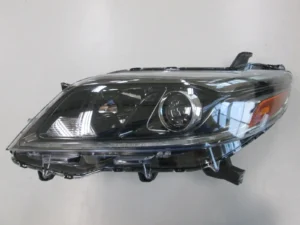 Toyota Sienna Head Lamp Driver Side Halogen With LED Drl SE Model High Quality 2015-2020