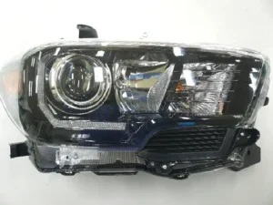 Toyota Tacoma Pickup 2WD/Tacoma Pickup 4WD Head Lamp Passenger Side With LED Fog Lamp Black Bezel High Quality 2017-2019